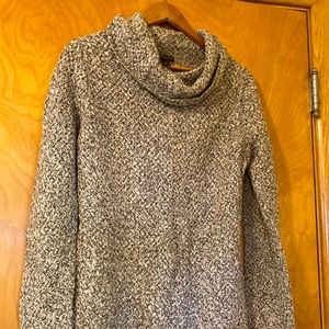 Dana Buchman Tan Sweater, size medium
